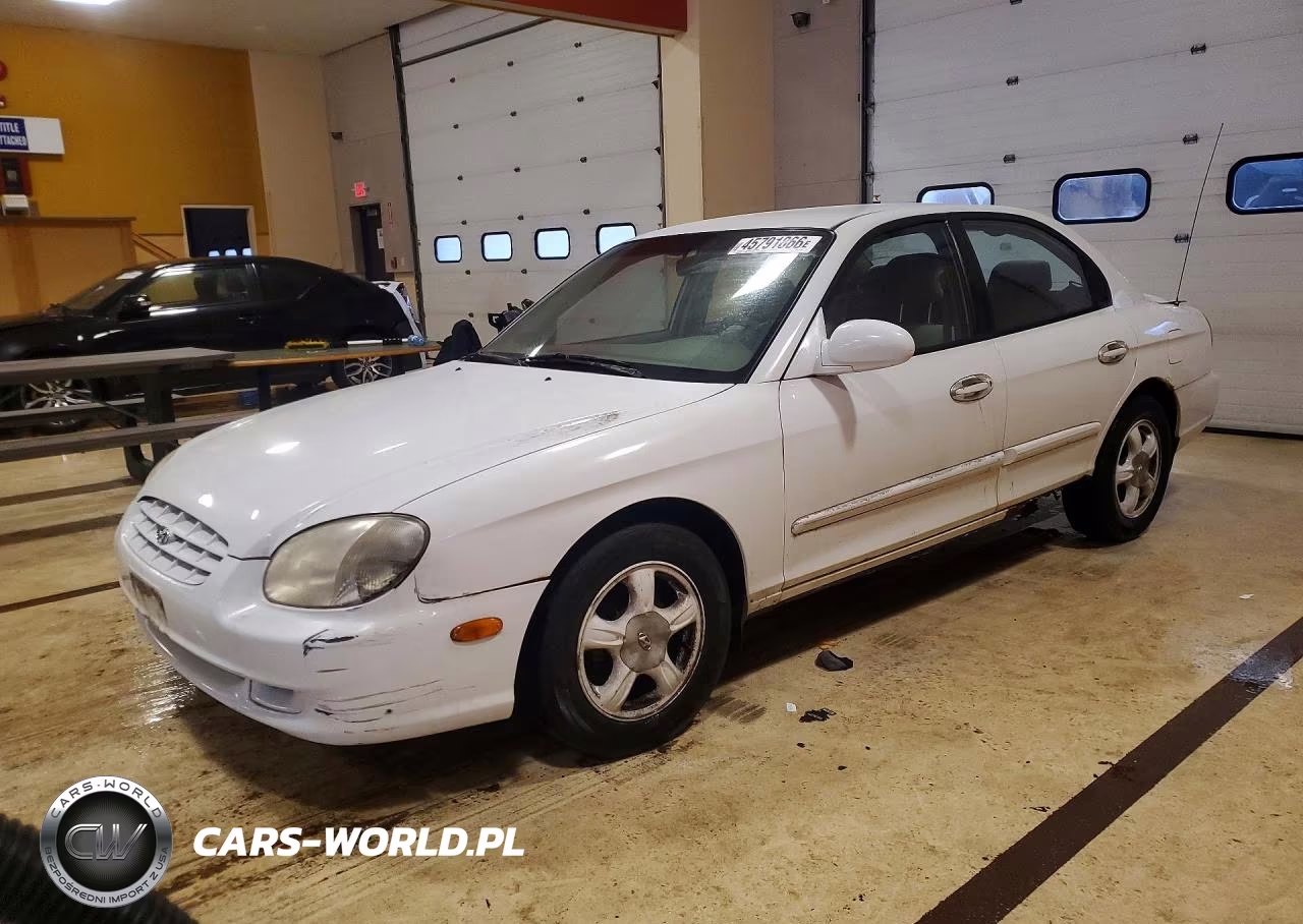 2001 Hyundai Sonata Base