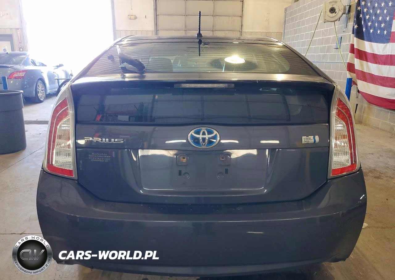 2013 Toyota Prius Two VIN:JTDKN3DU9D1636862 - 6