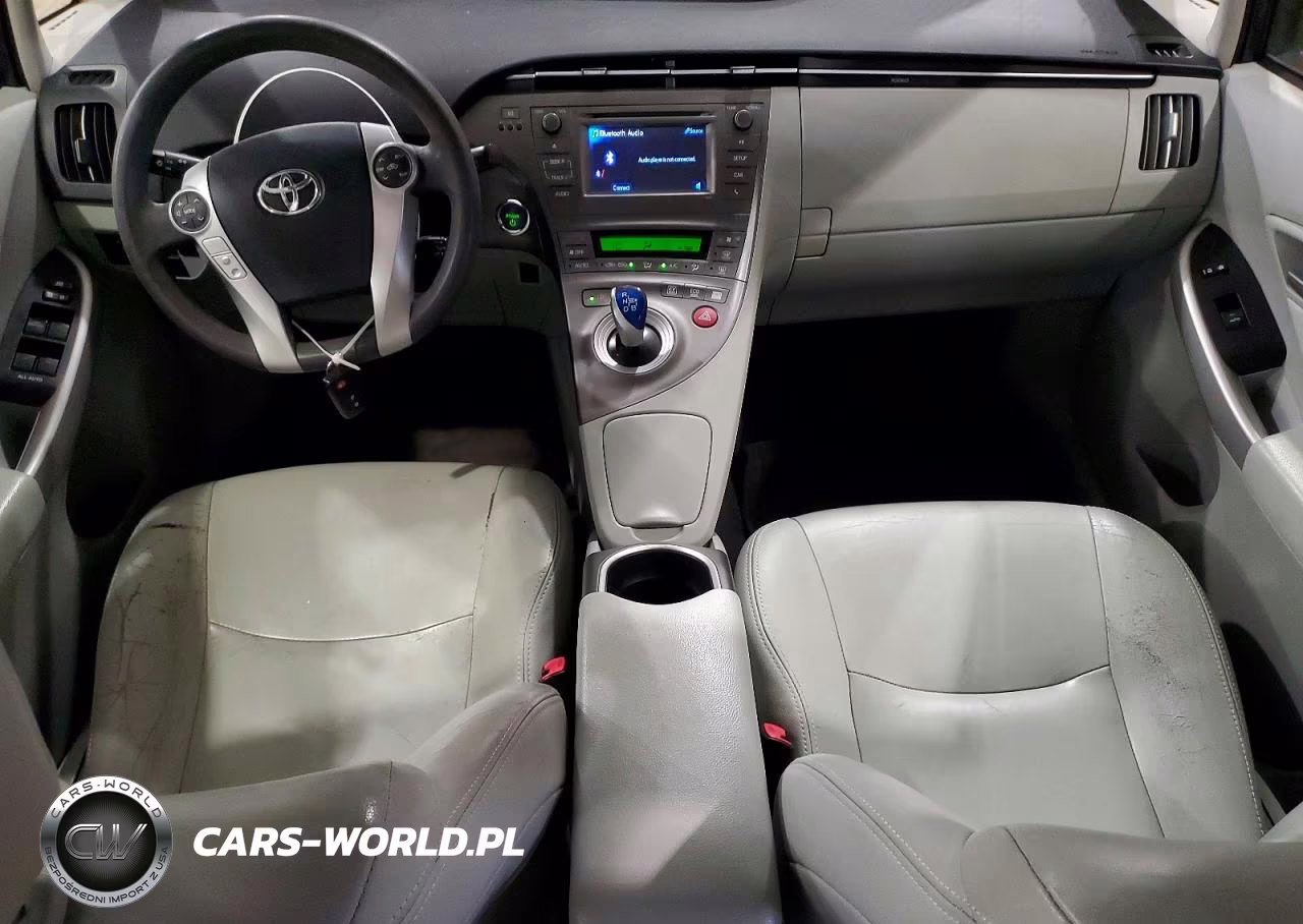 2013 Toyota Prius Two VIN:JTDKN3DU9D1636862 - 8