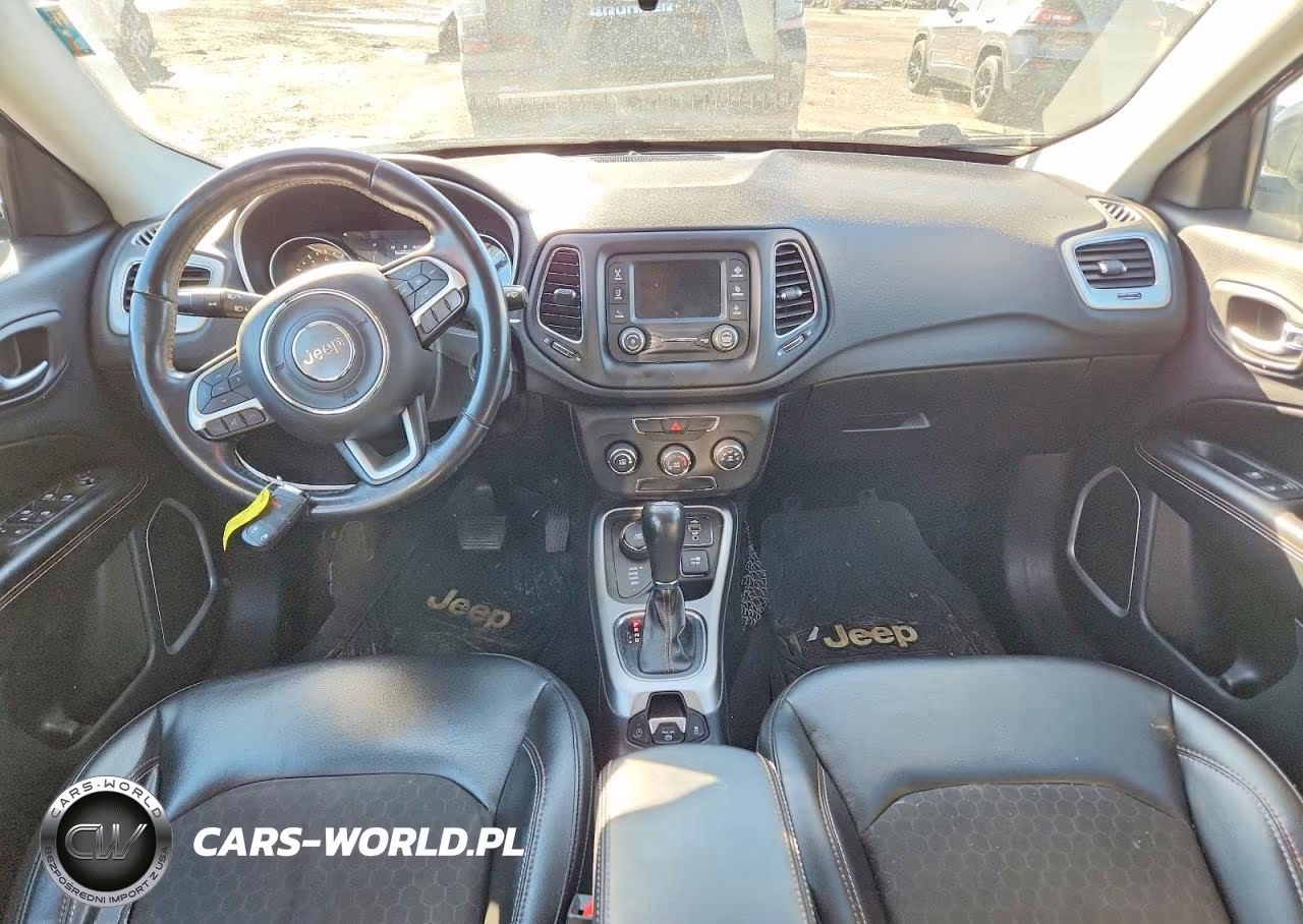 2018 Jeep Compass Latitude VIN:3C4NJDBB3JT270966 - 8