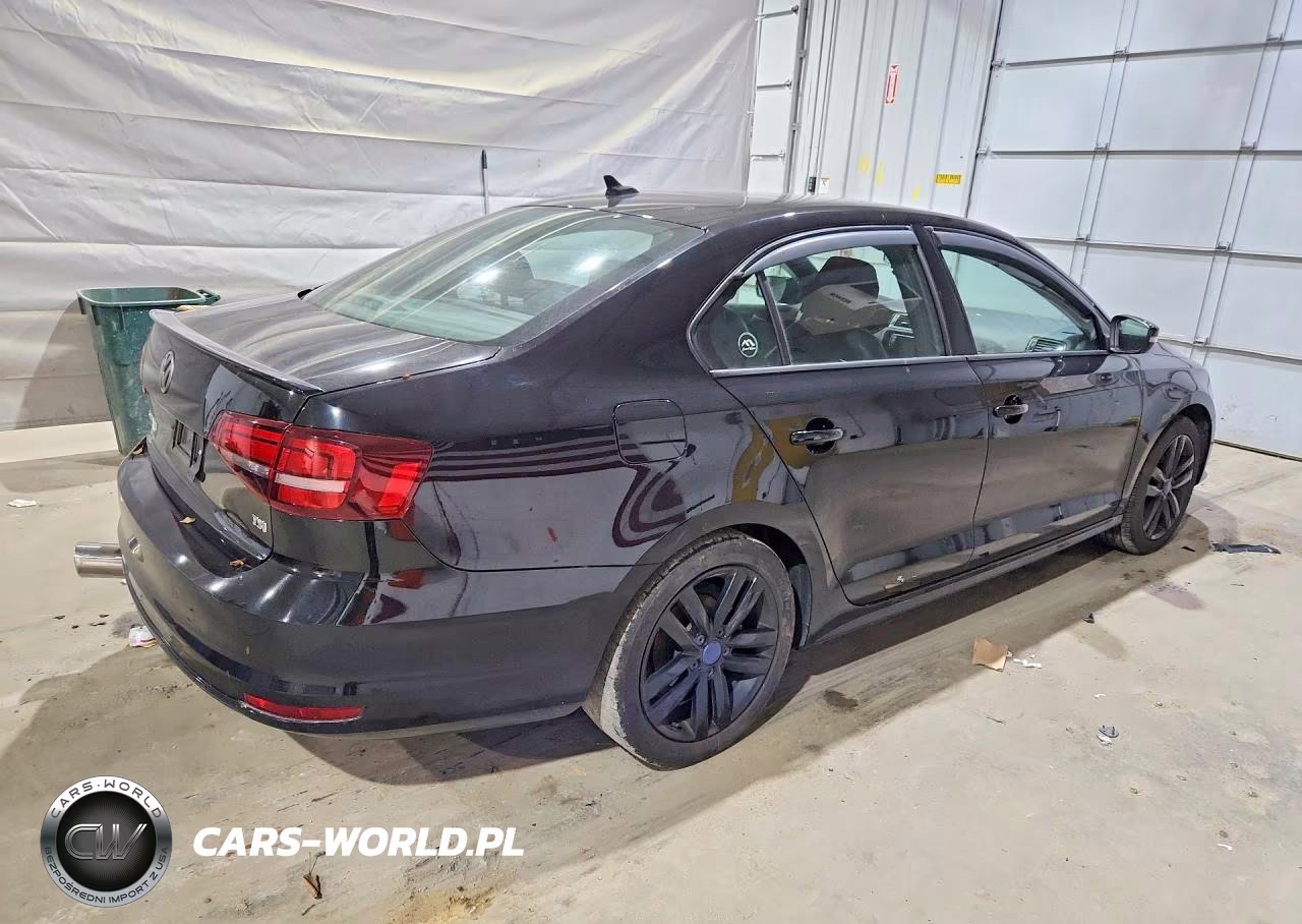 2018 Volkswagen Jetta Sport VIN:3VWD17AJ0JM240790 - 3
