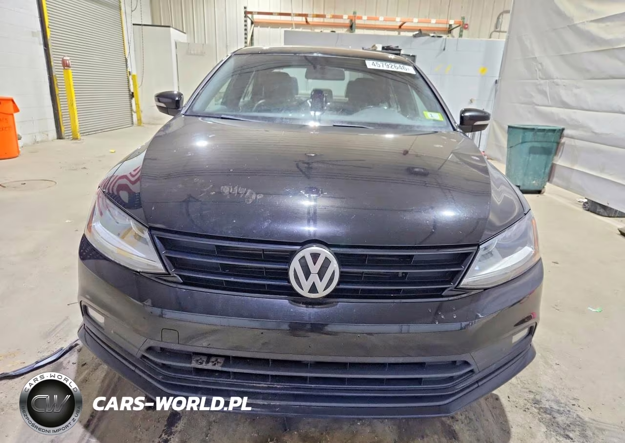 2018 Volkswagen Jetta Sport VIN:3VWD17AJ0JM240790 - 5