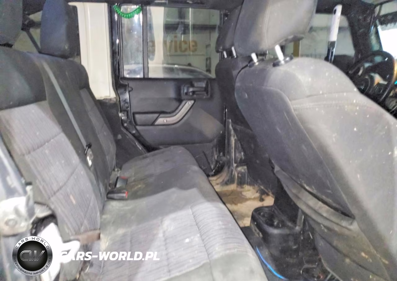 2017 Jeep Wrangler Unlimited Sport VIN:1C4BJWDGXHL579444 - 11
