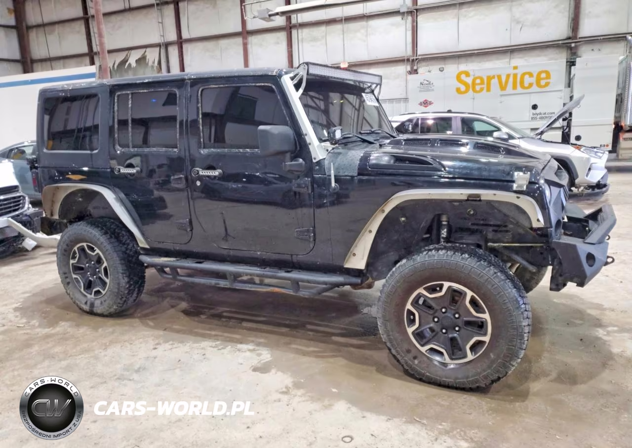 2017 Jeep Wrangler Unlimited Sport VIN:1C4BJWDGXHL579444 - 4