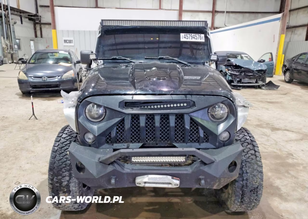 2017 Jeep Wrangler Unlimited Sport VIN:1C4BJWDGXHL579444 - 5