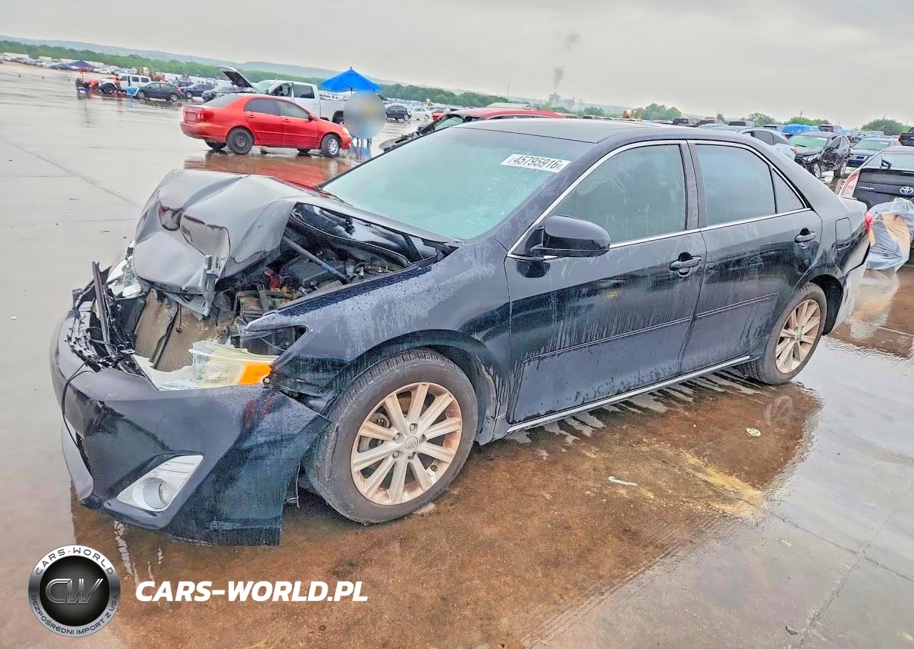 2014 Toyota Camry Xle V6 – zdjęcie 1 z 12