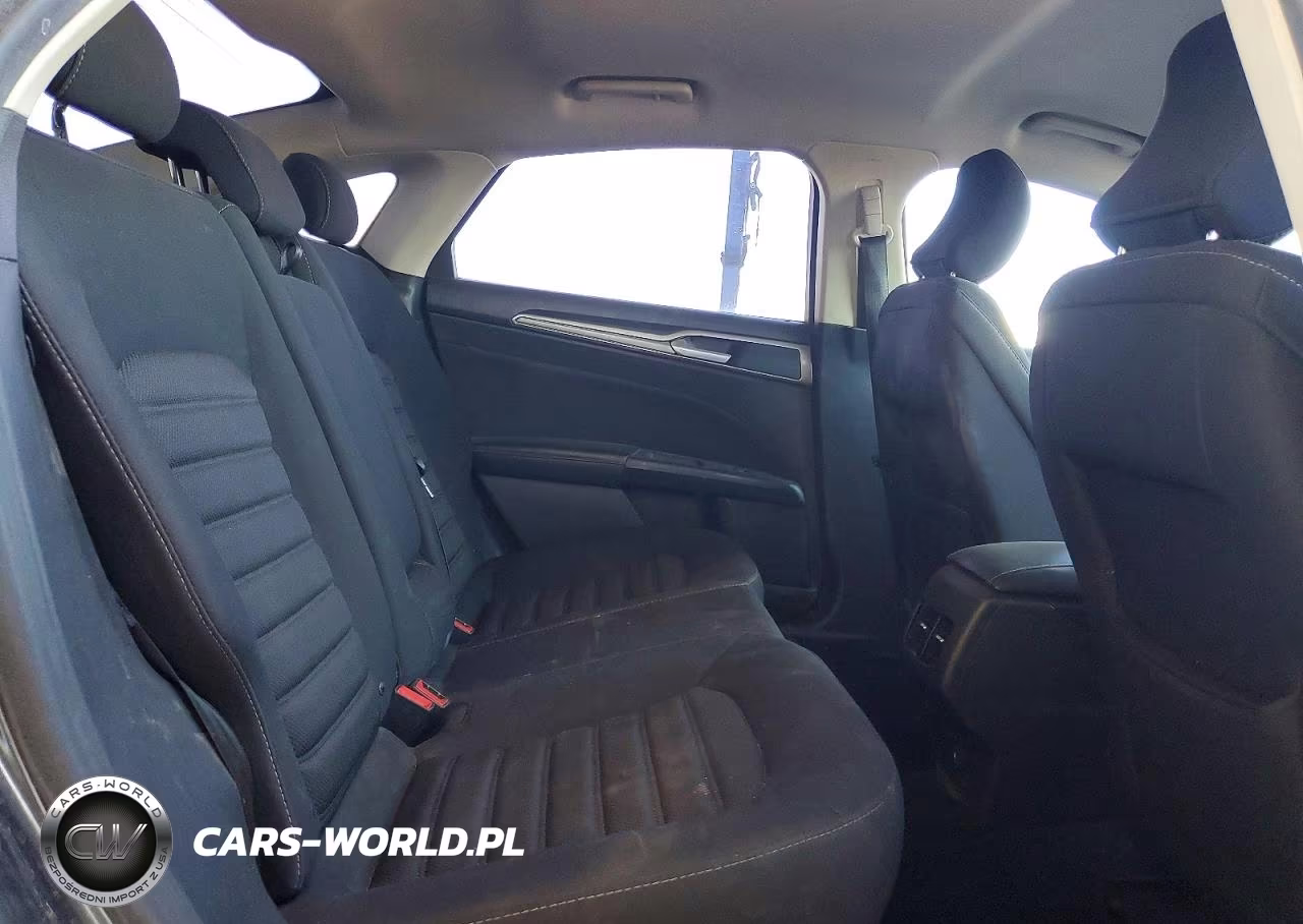 2019 Ford Fusion Se VIN:3FA6P0HD0KR114392 - 10