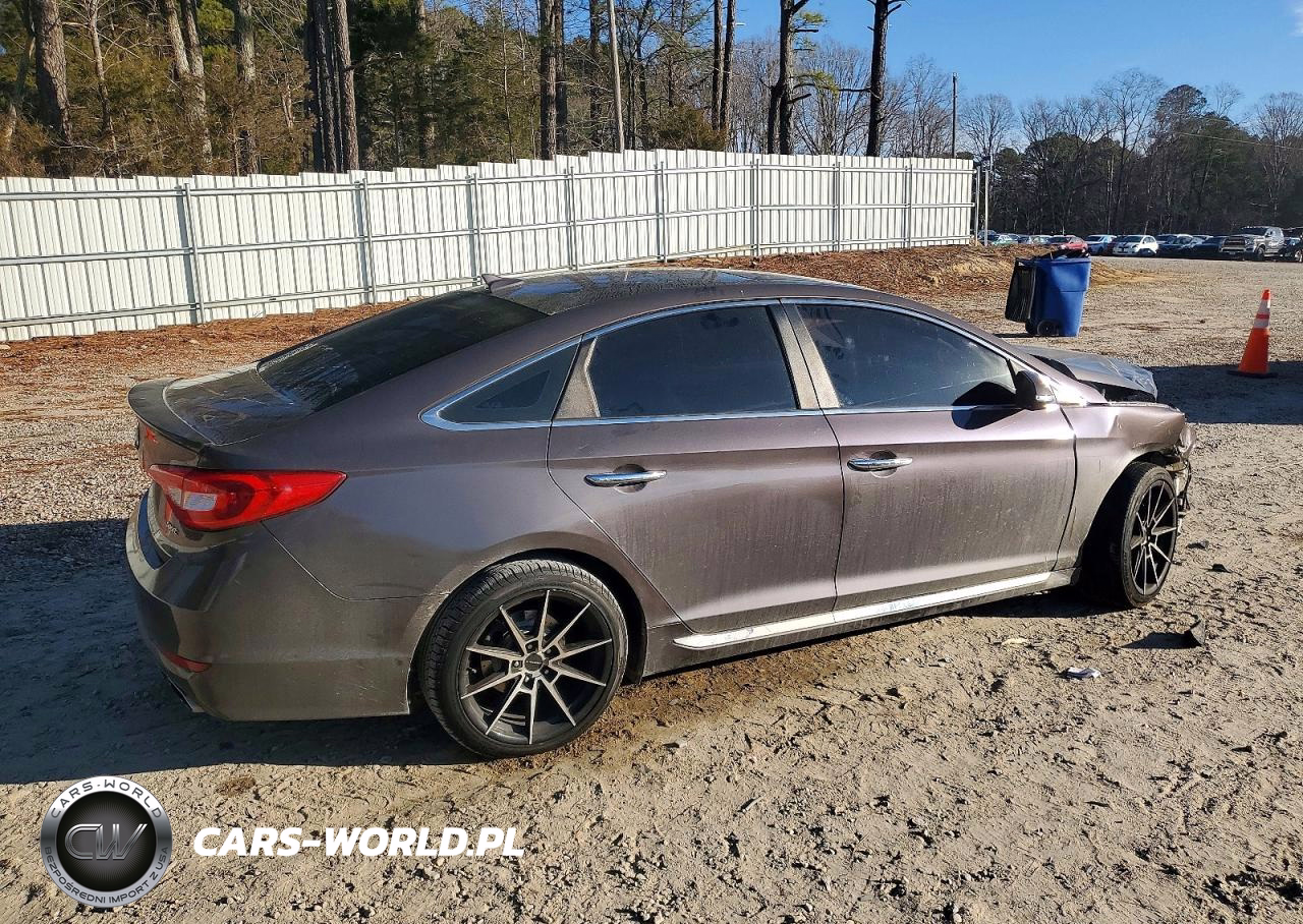 2016 Hyundai Sonata Sport VIN:5NPE34AFXGH374832 - 3