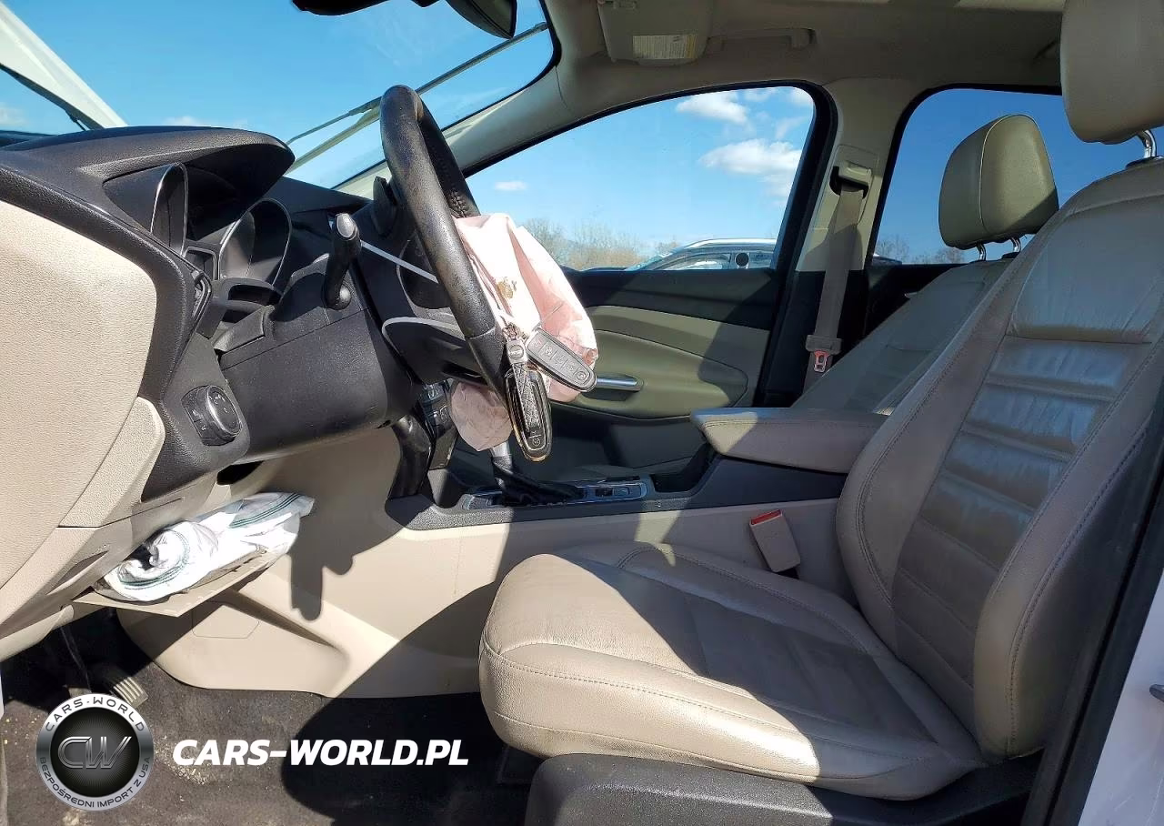 2017 Ford Escape Titanium VIN:1FMCU9J94HUE18287 - 7