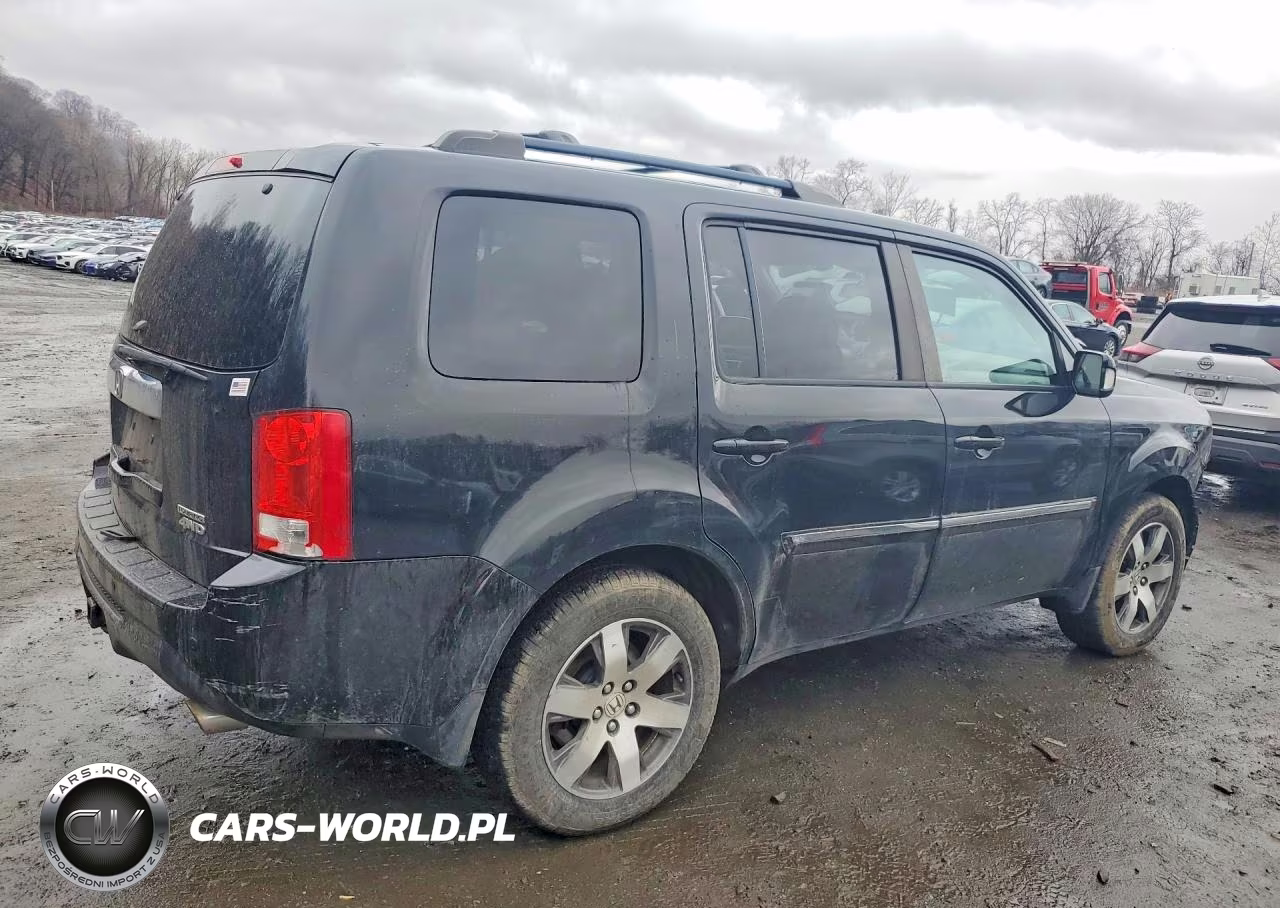 2013 Honda Pilot Touring VIN:5FNYF4H98DB015574 - 3