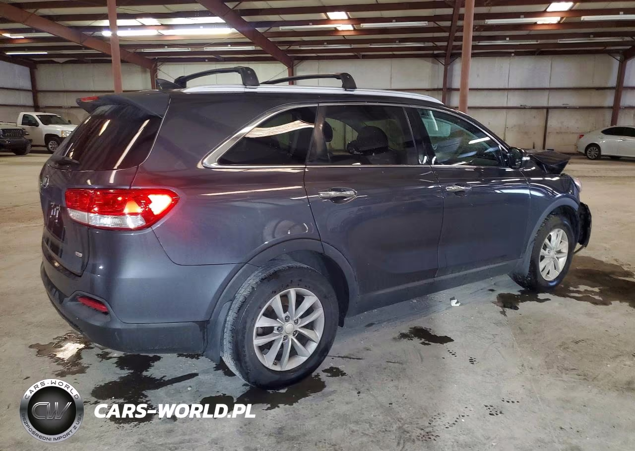 2018 Kia Sorento Lx VIN:5XYPG4A34JG339852 - 3