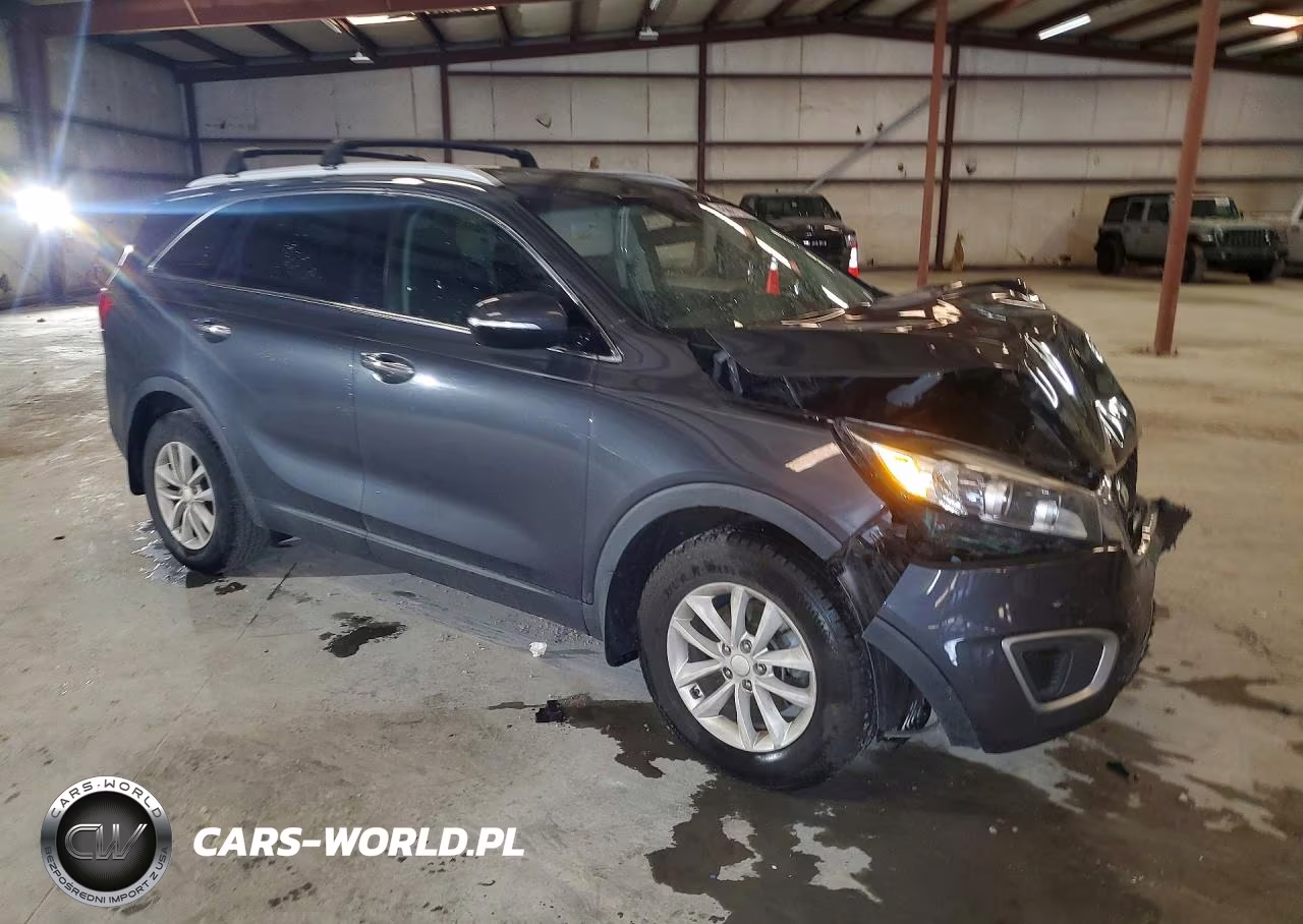 2018 Kia Sorento Lx VIN:5XYPG4A34JG339852 - 4