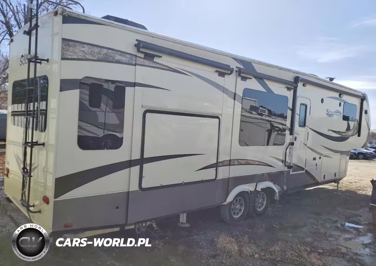 2017 Grand Design Recreational Solitude Camper VIN:573FS412XH1107695 - 4