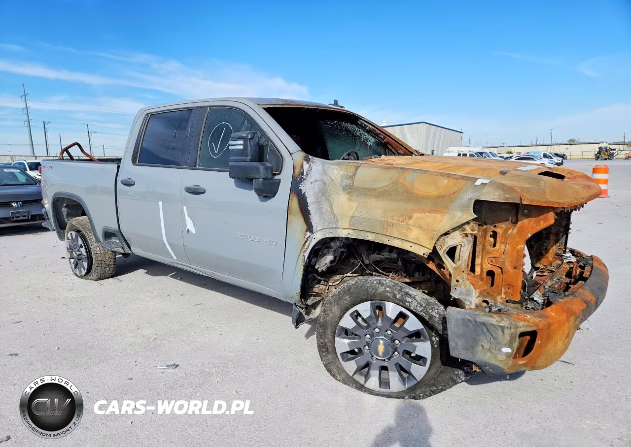 2024 Chevrolet Silverado K2500 Custom VIN:1GC4YMEY6RF311877 - 4