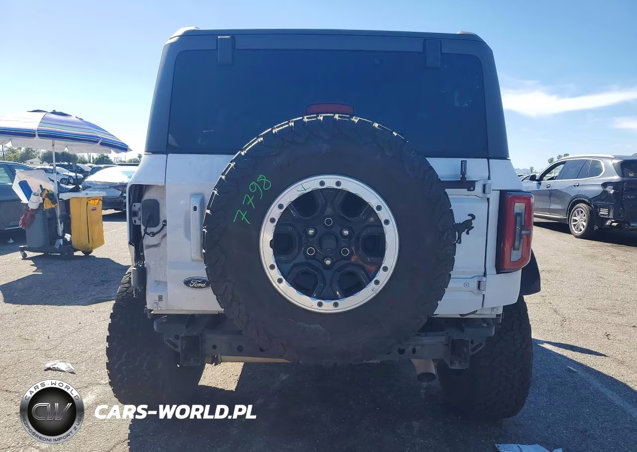 2023 Ford Bronco Base VIN:1FMEE5DP6PLB70315 - 6