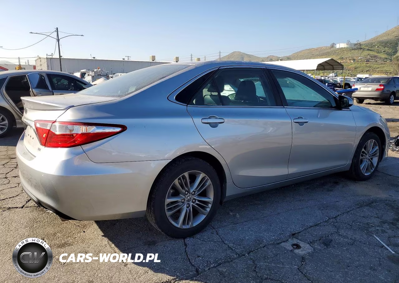 2016 Toyota Camry Se VIN:4T1BF1FK0GU171514 - 3
