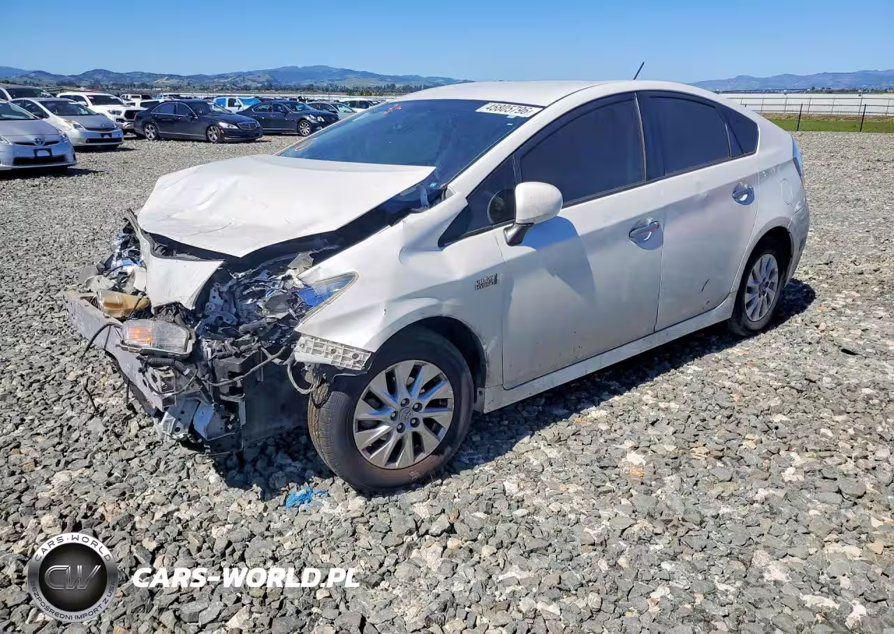 2014 Toyota Prius Plug-In Hybrid Base