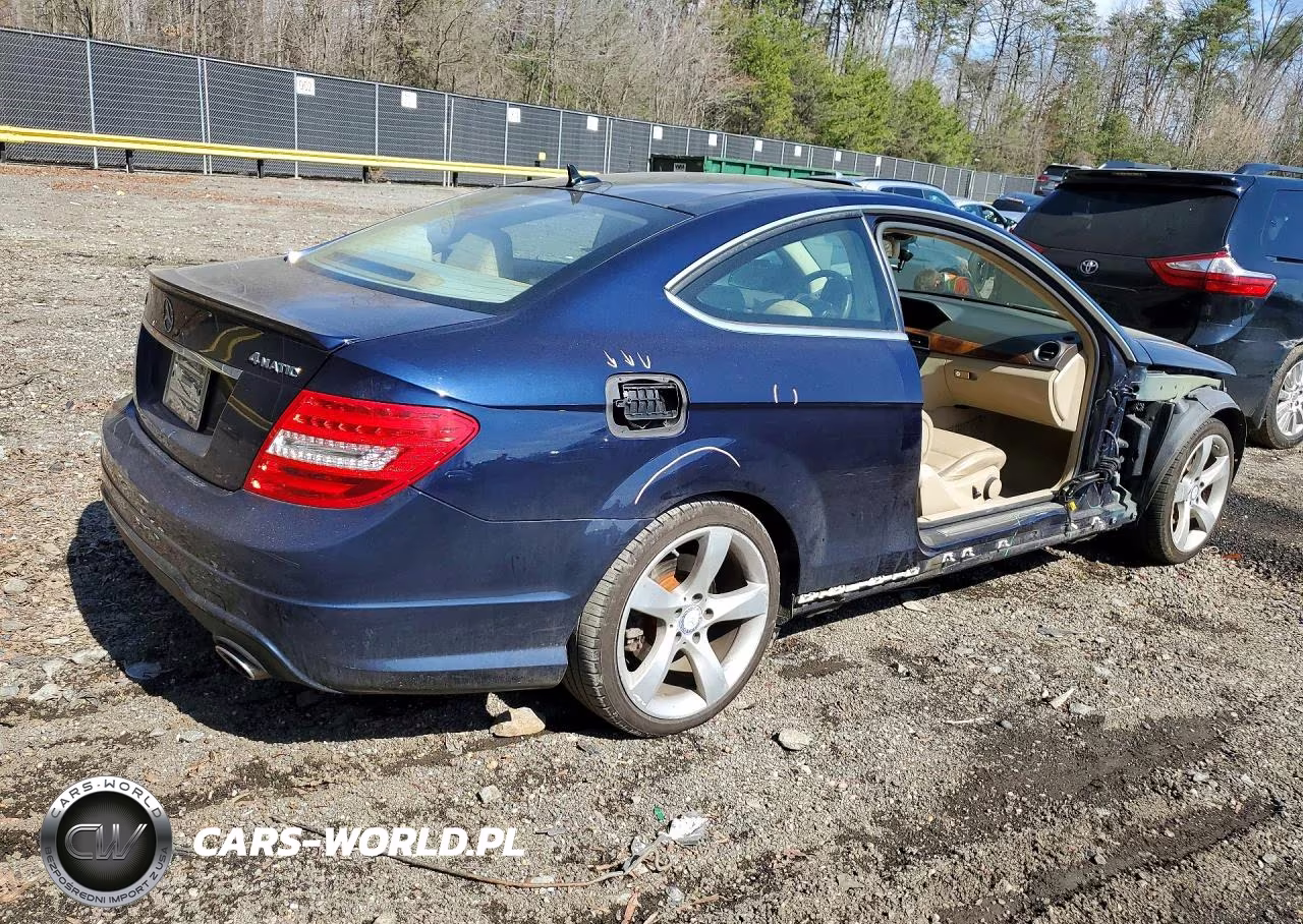 2014 Mercedes-Benz C 350 4Matic VIN:WDDGJ8JB6EG228597 - 3