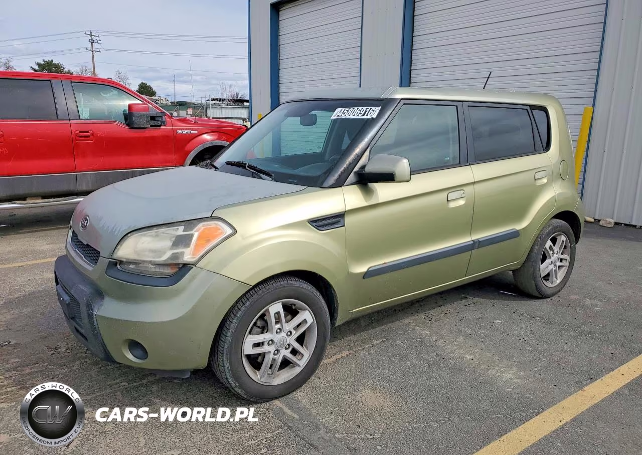 2010 Kia Soul +