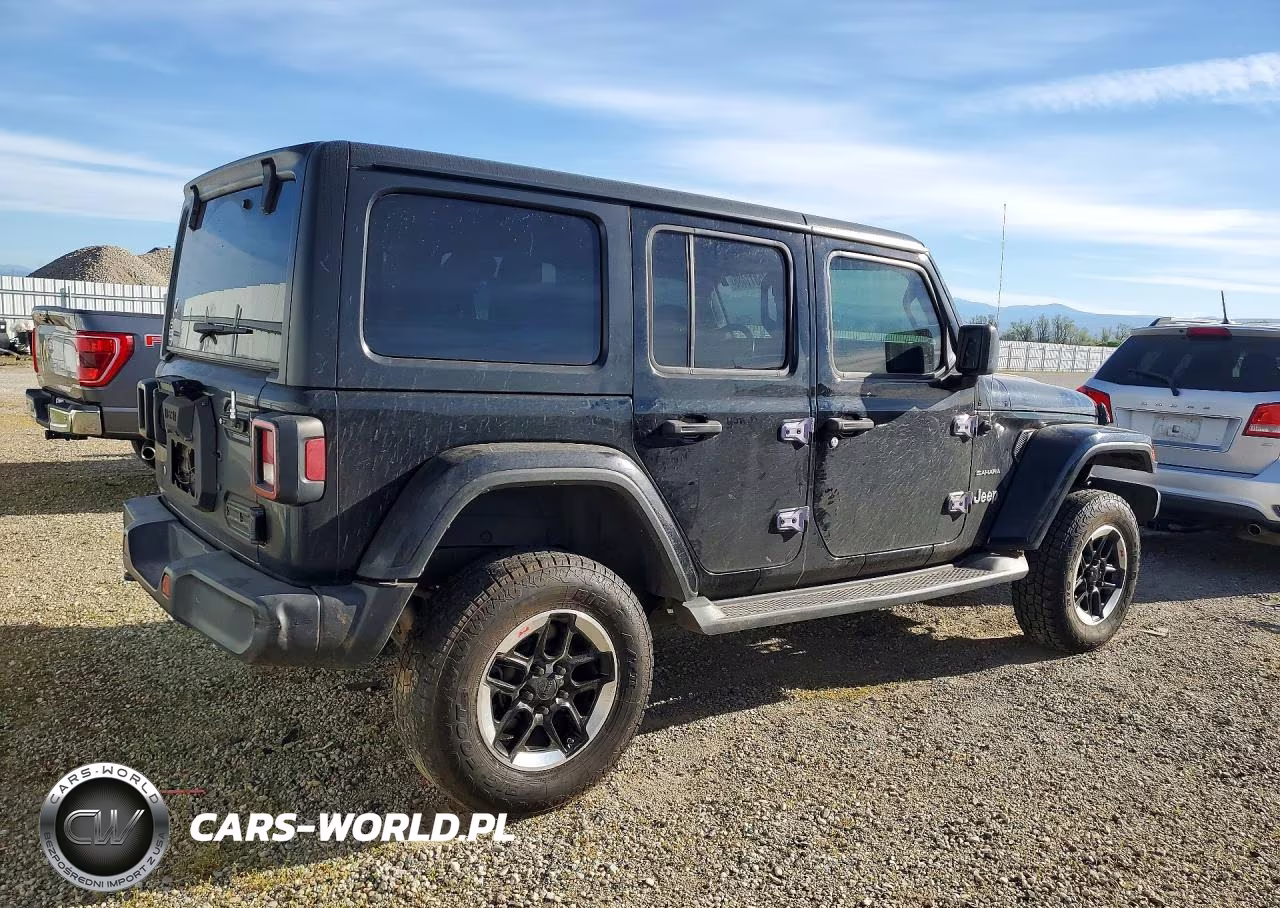 2019 Jeep Wrangler Unlimited Sahara VIN:1C4HJXEN9KW514913 - 3