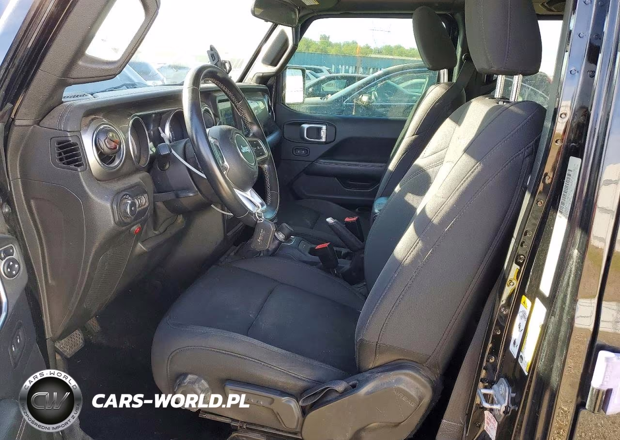 2019 Jeep Wrangler Unlimited Sahara VIN:1C4HJXEN9KW514913 - 7