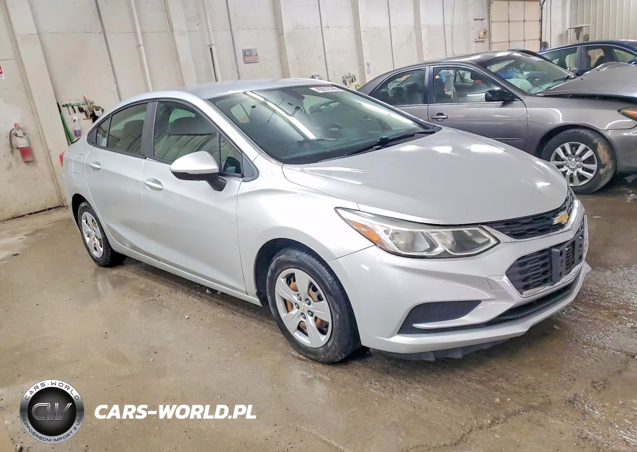 2018 Chevrolet Cruze Ls VIN:1G1BC5SM5J7150751 - 4