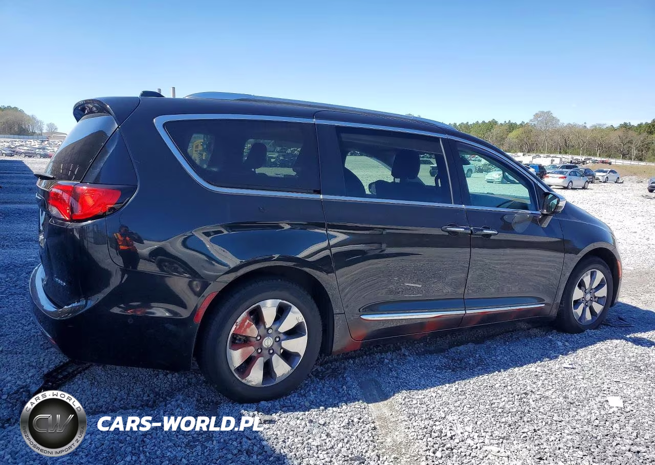 2019 Chrysler Pacifica Hybrid Limited VIN:2C4RC1N72KR645509 - 3