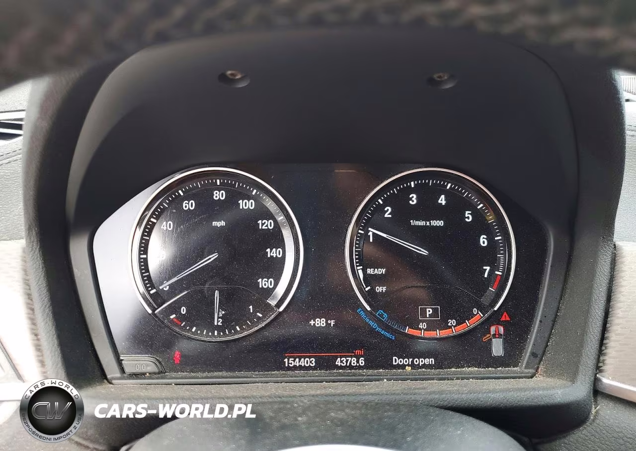 2018 BMW X2 xDrive28I VIN:WBXYJ5C33JEF78526 - 9