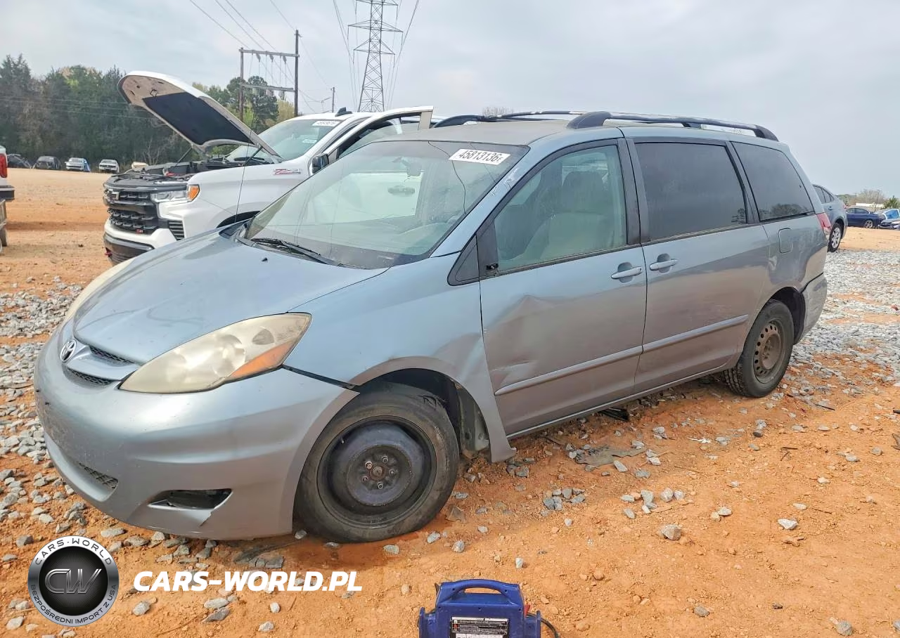 2009 Toyota Sienna Le 8-Passenger