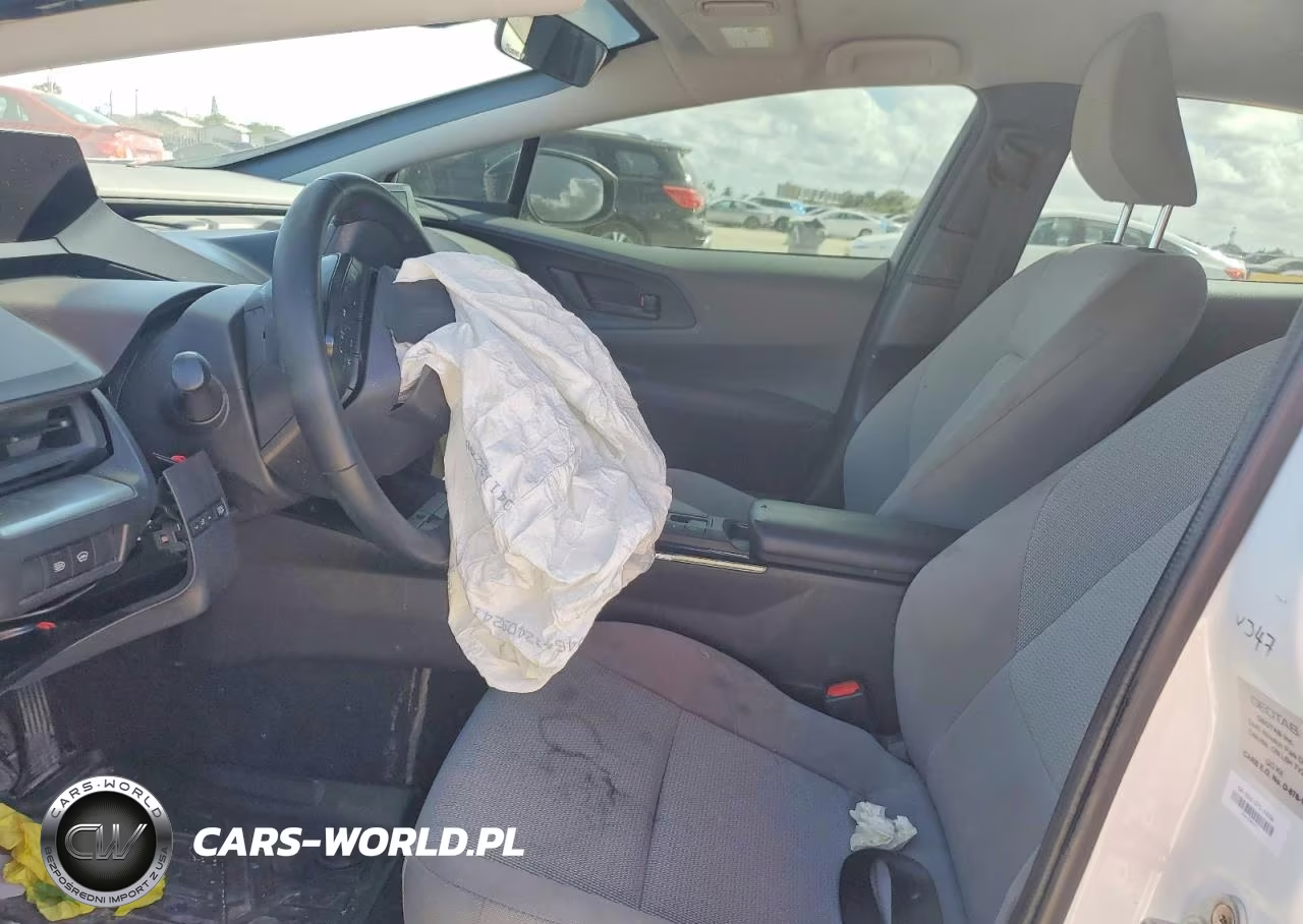 2024 Toyota Prius Le VIN:JTDACAAU2R3044807 - 7