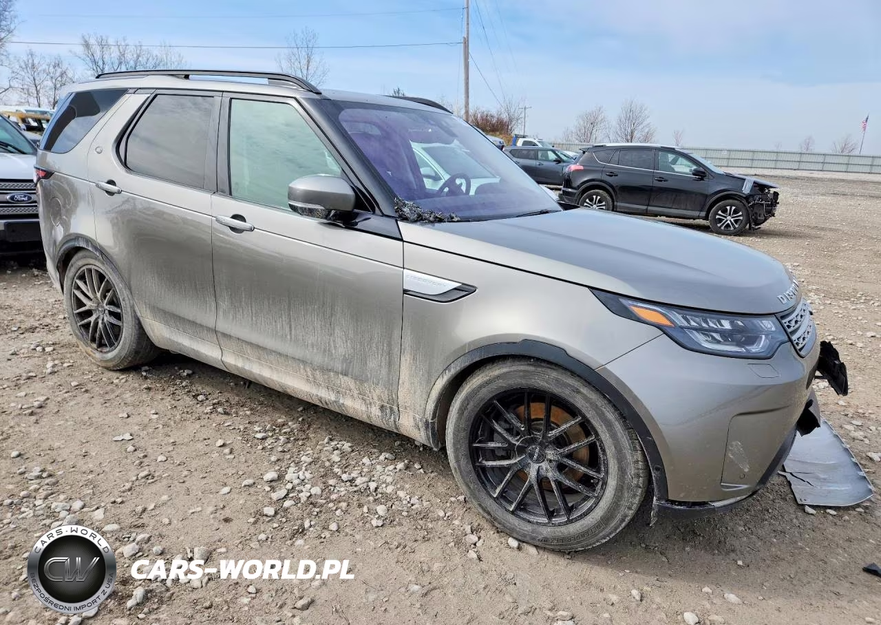 2017 Land Rover Discovery Hse Luxury VIN:SALRHBBVXHA022381 - 4