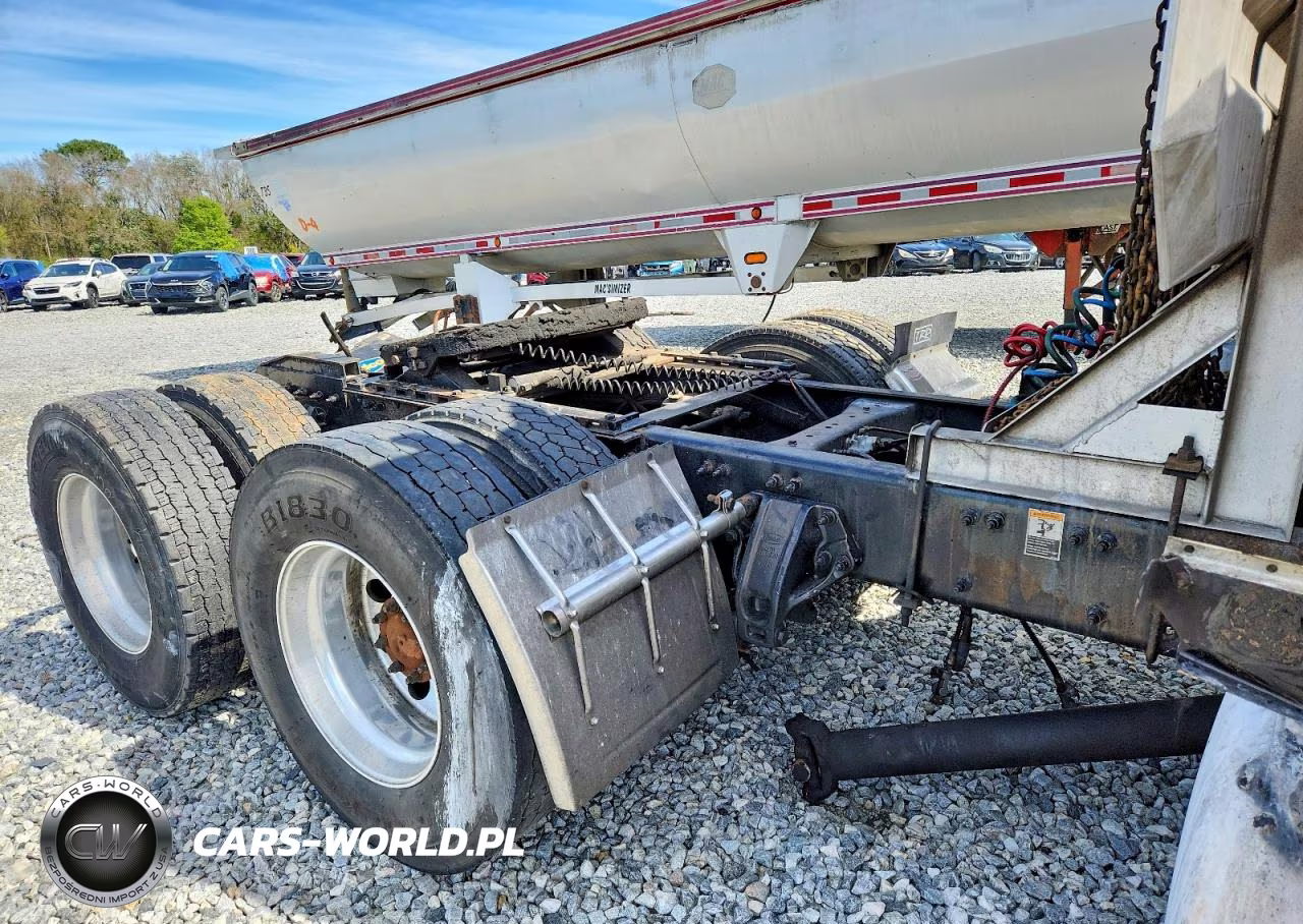 2009 Peterbilt 387 Semi Truck VIN:1XP7D49X69D791424 - 9