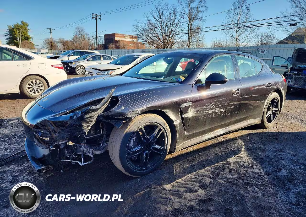 2012 Porsche Panamera 2