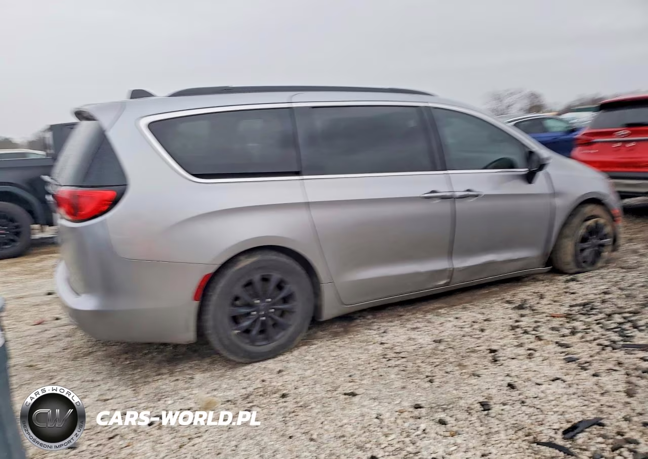2021 Chrysler Voyager Lxi VIN:2C4RC1DG8MR530403 - 3