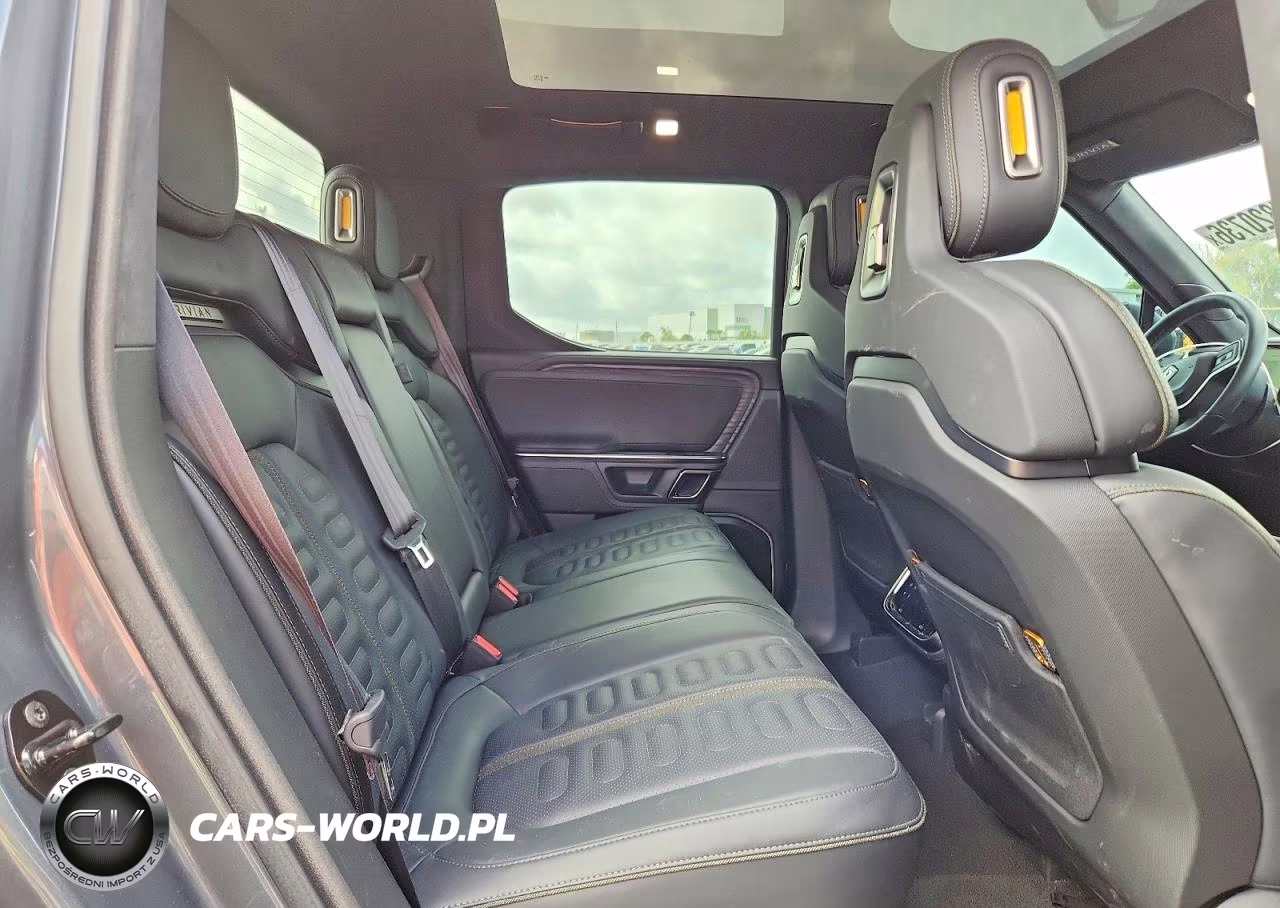 2023 Rivian R1T Adventure VIN:7FCTGAAA4PN019695 - 10