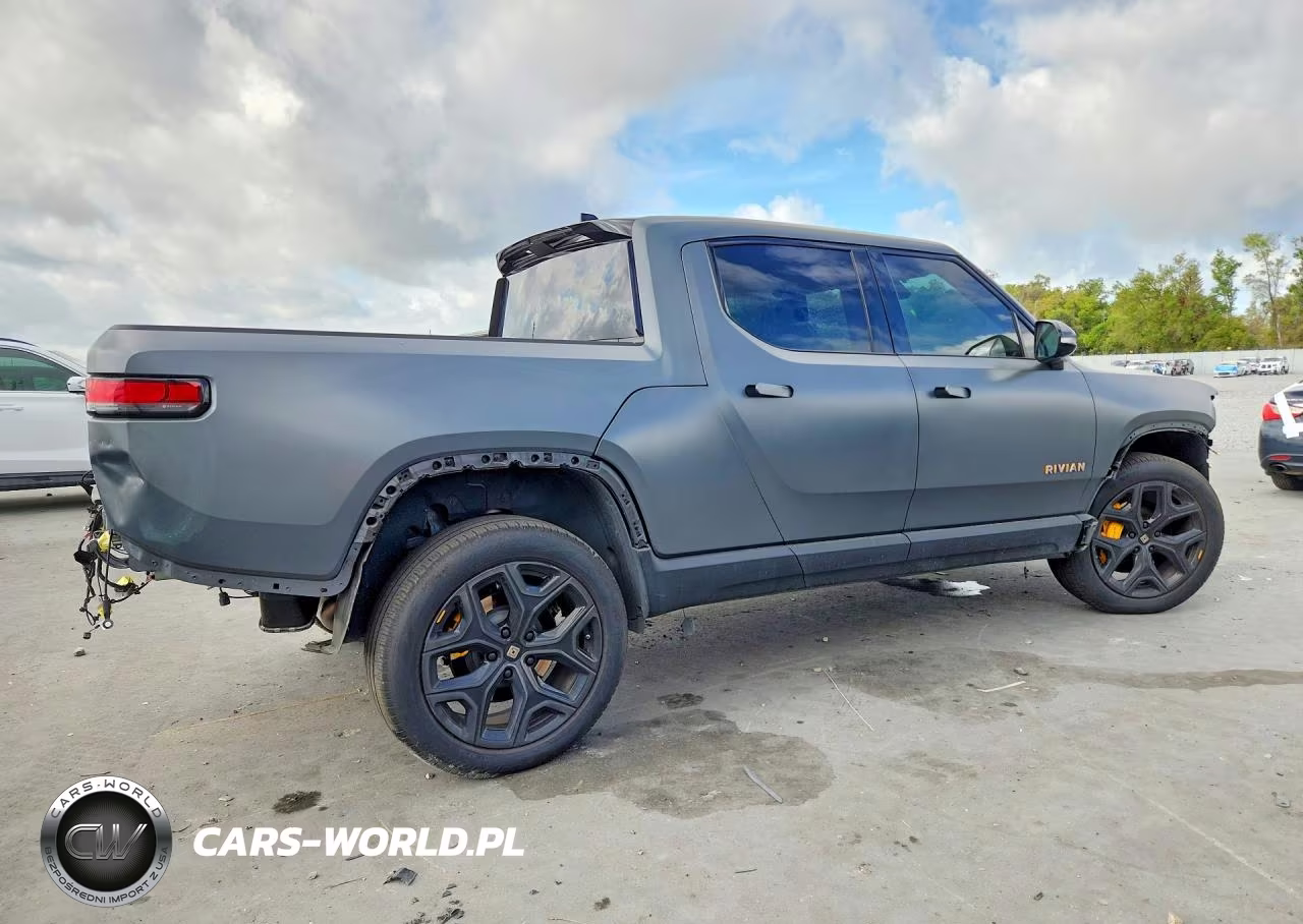 2023 Rivian R1T Adventure VIN:7FCTGAAA4PN019695 - 3