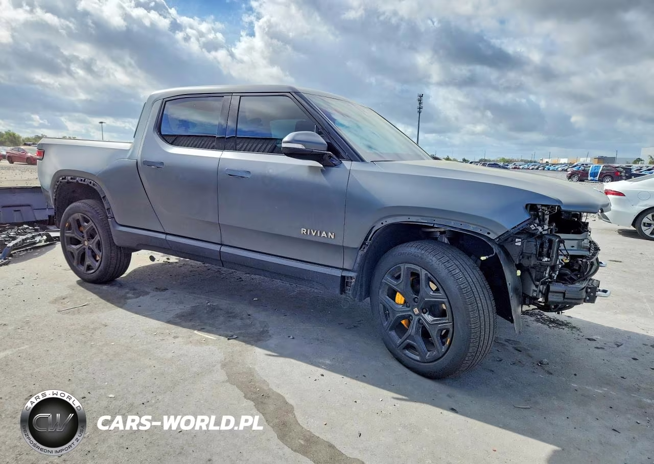 2023 Rivian R1T Adventure VIN:7FCTGAAA4PN019695 - 4