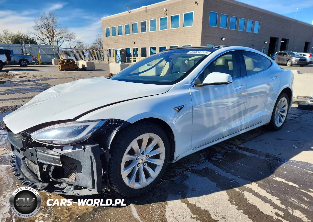 2016 Tesla Model S – zdjęcie 1 z 13