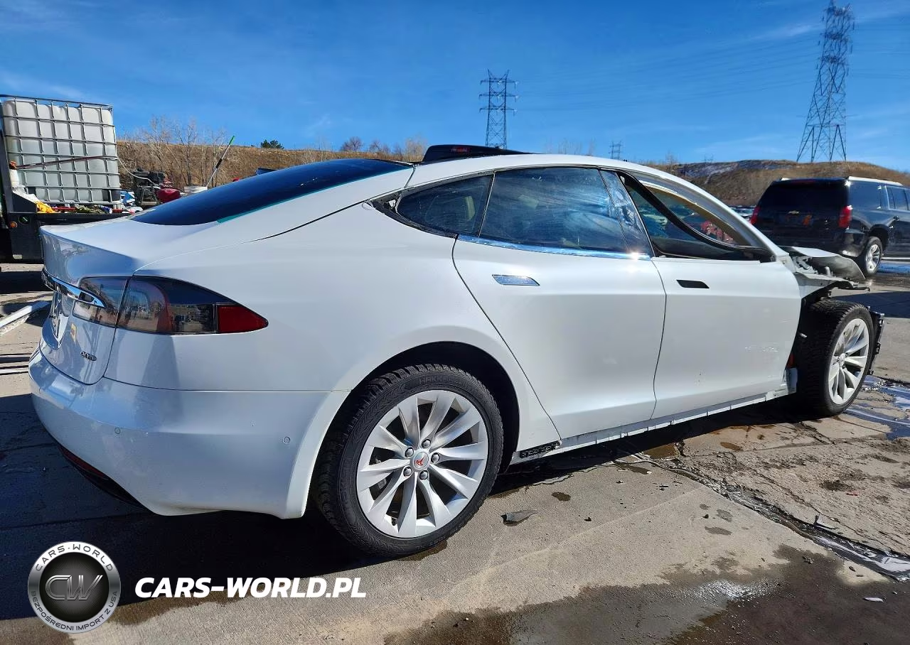 2016 Tesla Model S VIN:5YJSA1E27GF164945 - 3