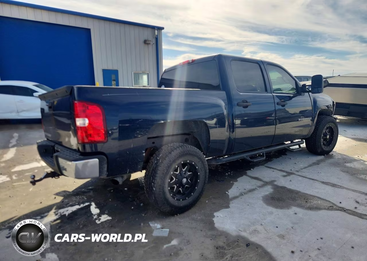 2007 Chevrolet Silverado C1500 Crew Cab VIN:2GCEC13C371565589 - 3