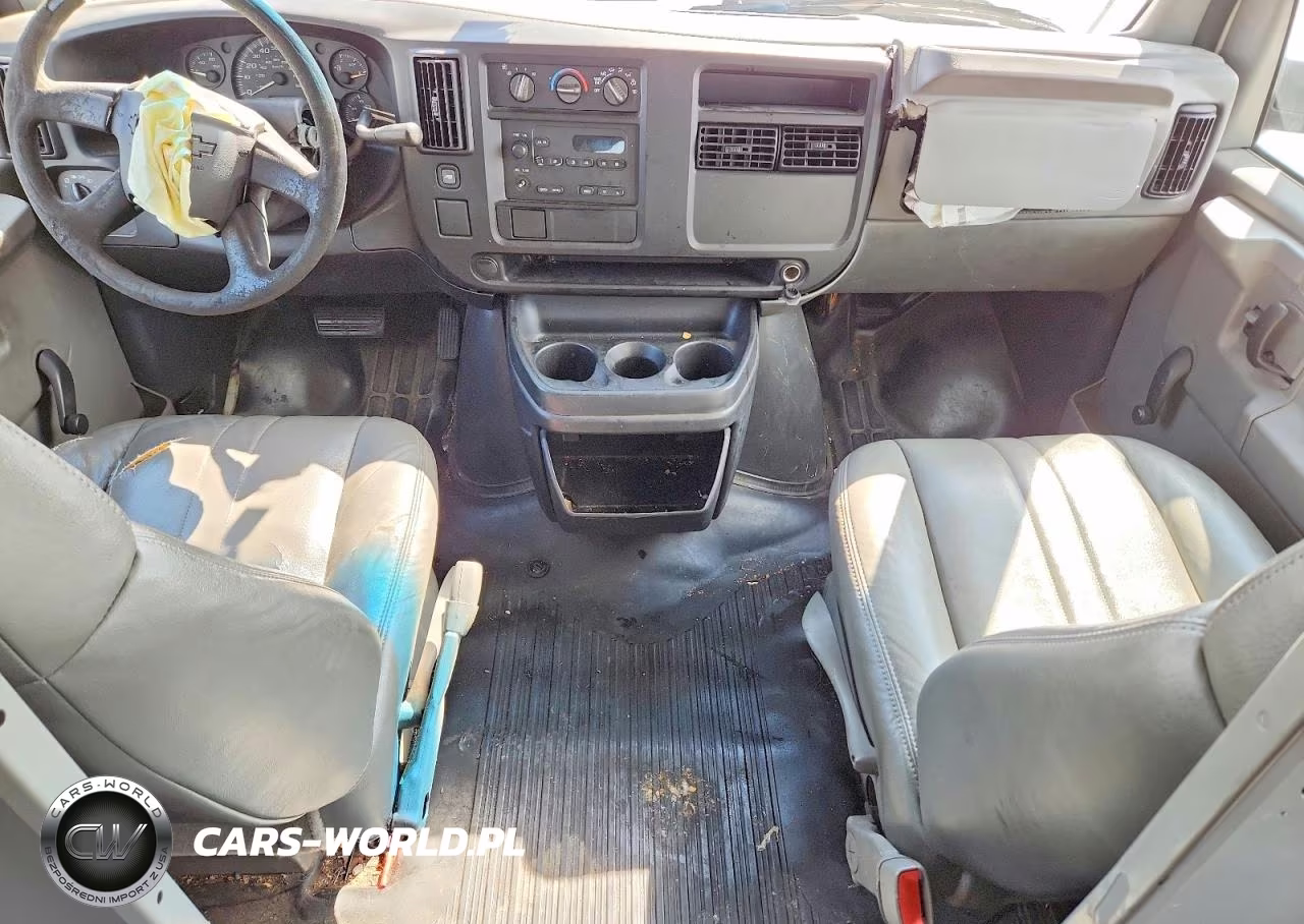 2004 Chevrolet Express 1500 Delivery Van VIN:1GCFG15X441114052 - 8