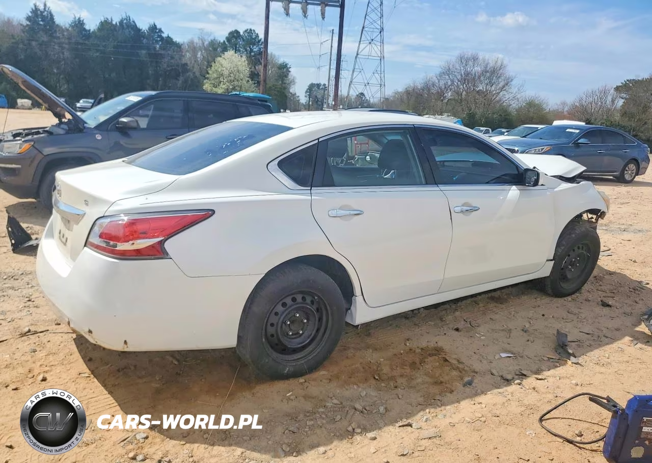 2015 Nissan Altima 2.5 S VIN:1N4AL3AP9FC182075 - 3
