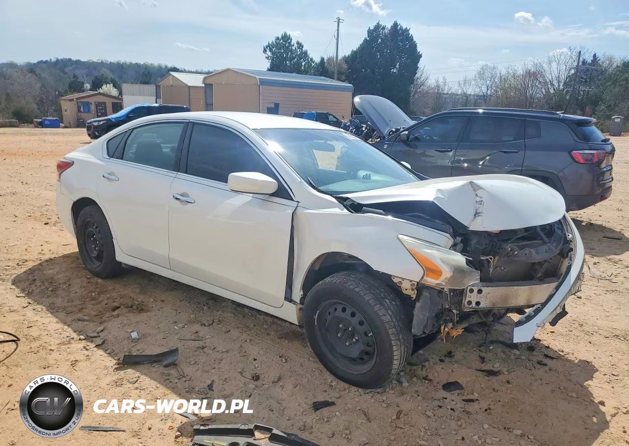 2015 Nissan Altima 2.5 S VIN:1N4AL3AP9FC182075 - 4