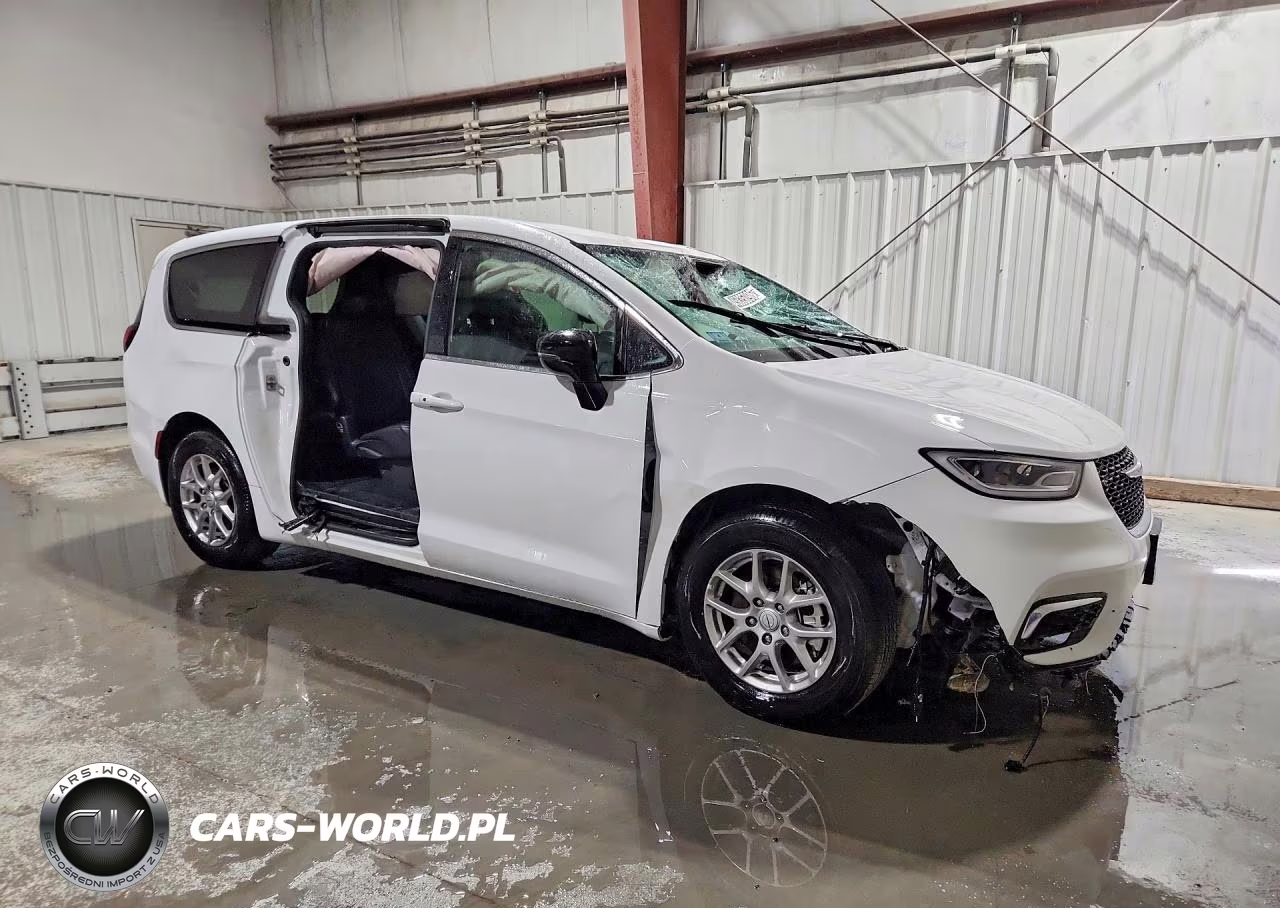 2025 Chrysler Pacifica Select VIN:2C4RC1BG1SR561069 - 4