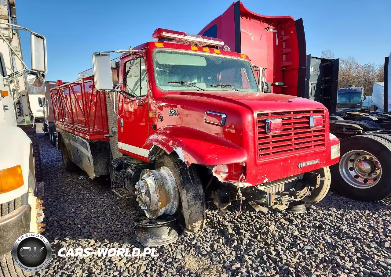 1996 International 4700 Tanker Fire Truck