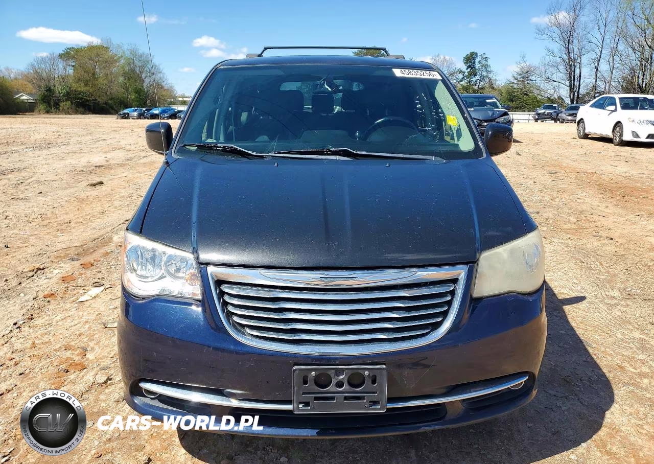 2015 Chrysler Town & Country Lx VIN:2C4RC1AG4FR677504 - 5