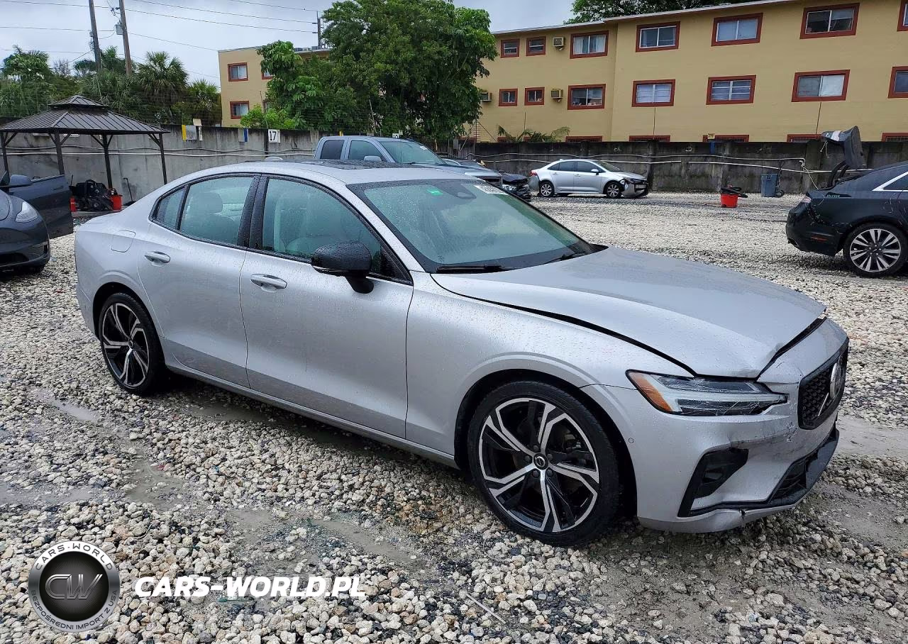 2024 Volvo S60 Plus VIN:7JRL12FL4RG310147 - 4