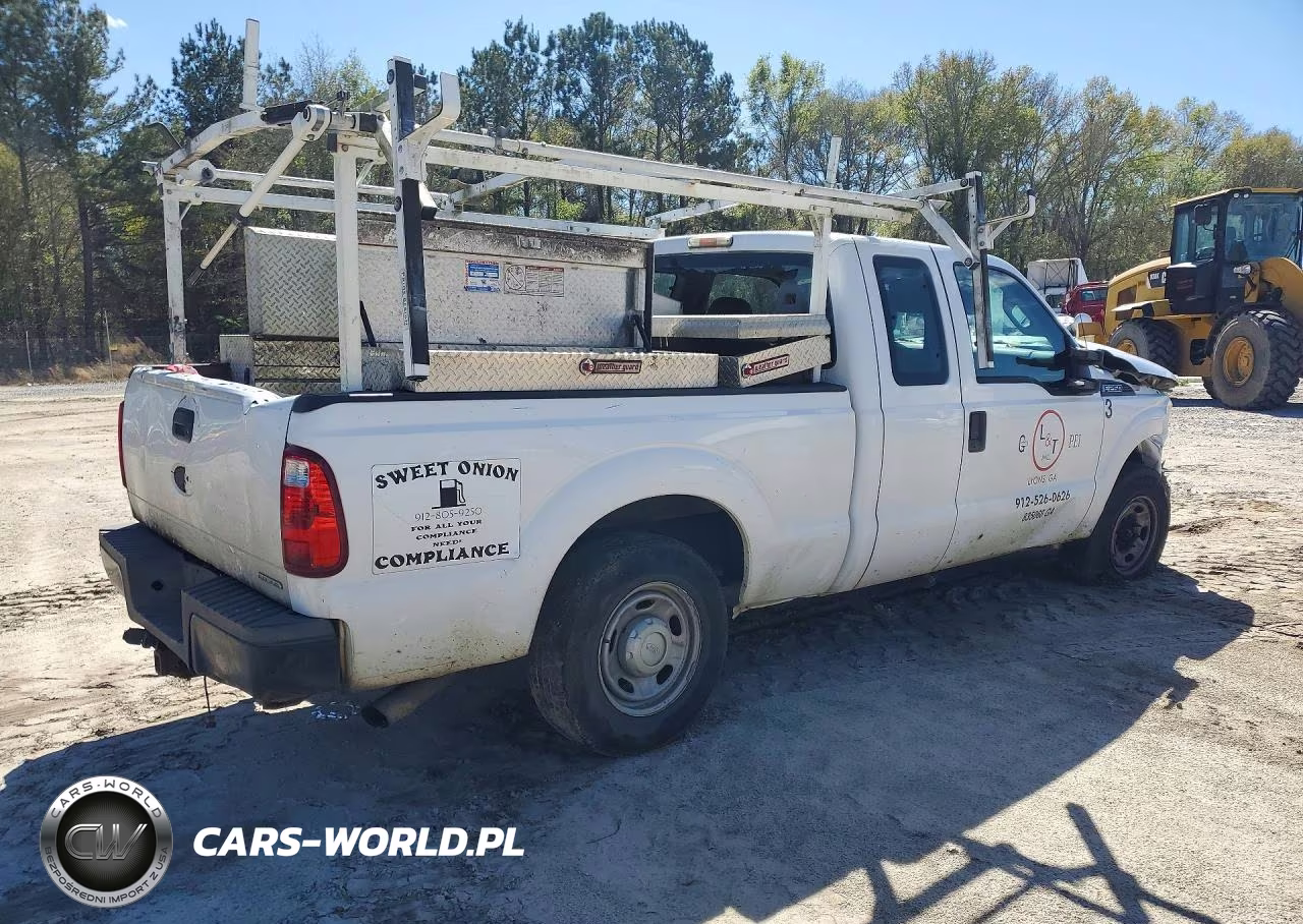 2012 Ford F250 Super Duty VIN:1FT7X2A60CEB82556 - 3