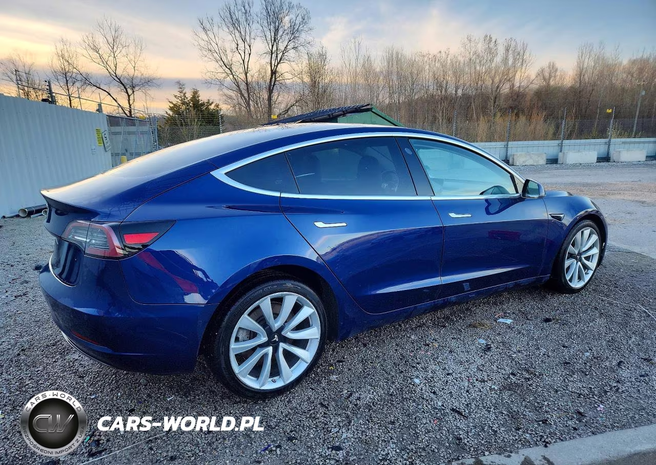 2018 Tesla Model 3 VIN:5YJ3E1EB0JF054786 - 3