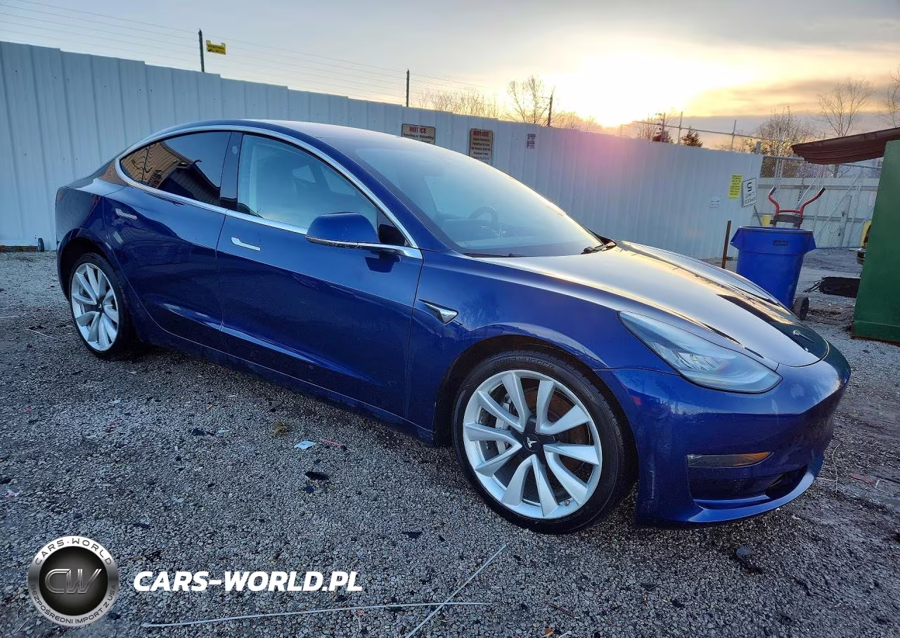 2018 Tesla Model 3 VIN:5YJ3E1EB0JF054786 - 4